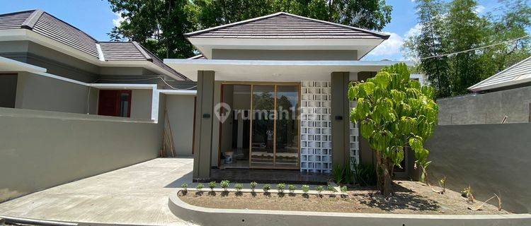 Jual Rumah Minimalis Elegan Limasan Type 51 89m2 Legalitas SHM di Kalasan Cuma 550 Juta Siap Kpr 1