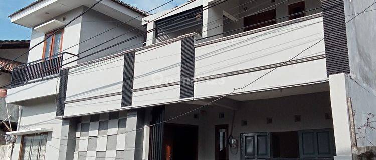Disewakan Rumah 2 Lantai Strategis Dekat Kampus 1