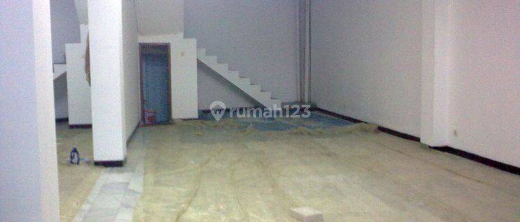 Sewa Ruko 3 Lantai di Veteran Bintaro,, Jakarta Selatan 1