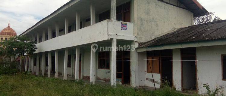 Kantor di Jalan Landak 970 m SHM Butuh Renovasi 1