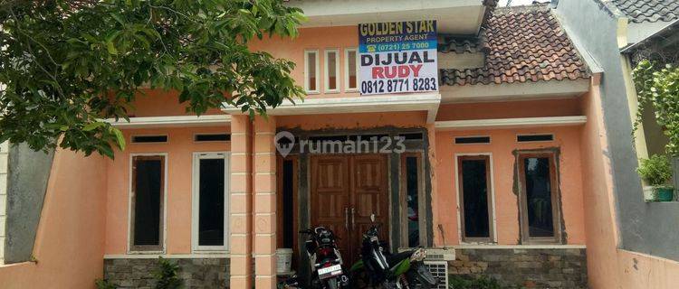 Rumah di Perum Indah Sejahtera IV SHM Butuh Renovasi Timur 1