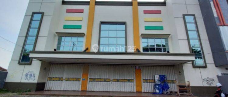 Ruko Jumbo Lokasi Strategis 882 m SHM Bagus 1