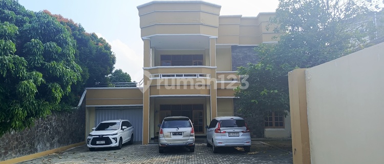 Disewakan Rumah Mewah di Teluk Betung Utara 1