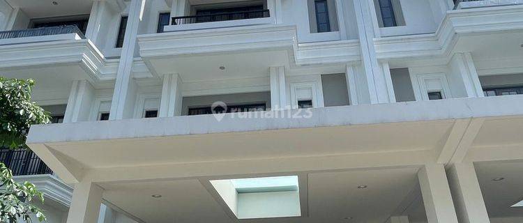 Rumah Baru belum pernah dihuni di Winona Alam Sutera  1