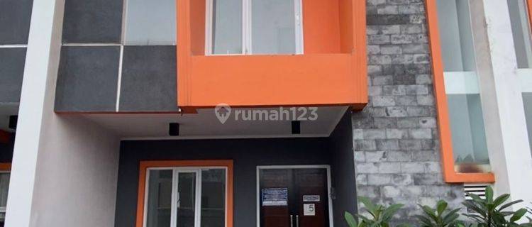 Rumah 2 Lantai Siap Huni Di Komplek Grand Villa Cihanjuang  1