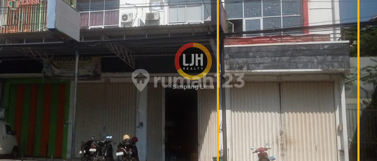 For Rent: Shop House Building in a Strategic Location, West Semarang 1