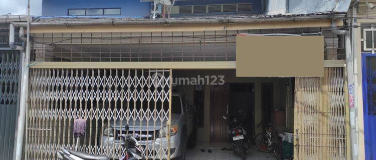 Rumah siap huni beserta perabotan dekat kota  1