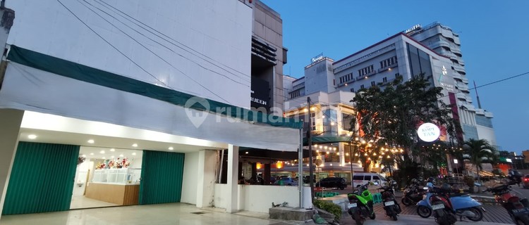 Business Opportunity: Shop Houses in the Heart of Pontianak, Gajah Mada Area 1