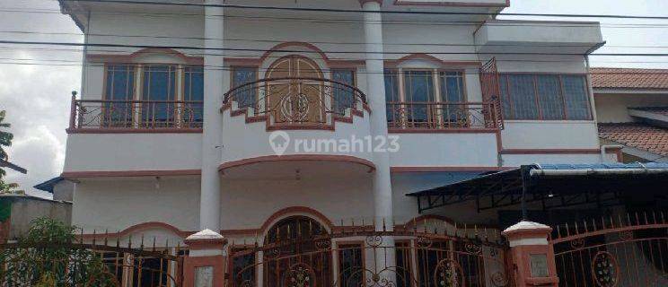 Rumah 2 Lantai, Siap Huni Lokasi Strategis, Pusat Kota Di Pangeran Natakusuma. Pontianak 1