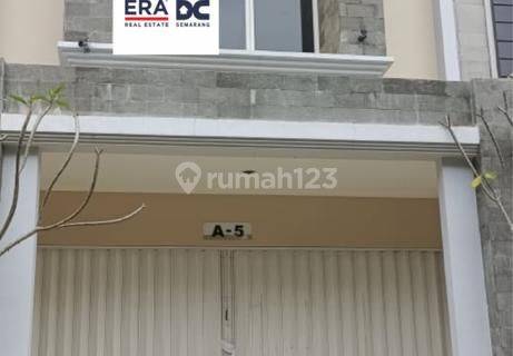 Ruko Bagus Dan Strategis di Kawasan Elite Bsb, Semarang 1