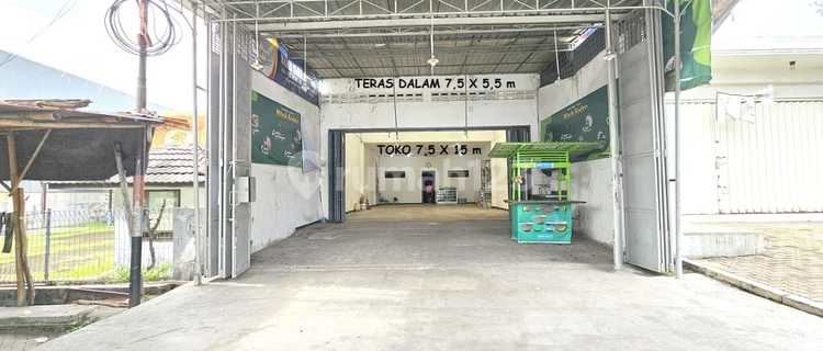 For Rent: 3-Story Shophouse on Majapahit Main Road, Semarang. 1