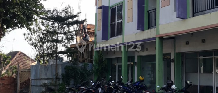 For Sale: 3-Story Ruko Osamaliki Salatiga 1