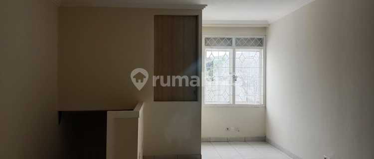 2-story shop house on the side of Soetta Arterial Road, Semarang 1