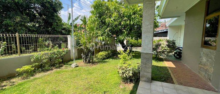 Rumah besar bagus bersih terawat di Krajan Kajen Pekalongan 1