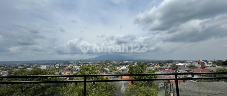 Dijual Rumah 3 lantai bagus , View nya Gunung Ungaran 1
