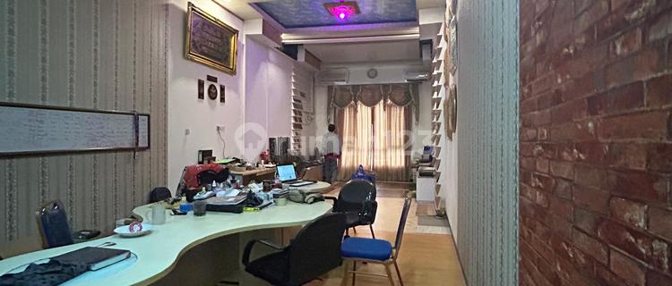 For Rent: 3-Storey Shop House Ready for Occupancy on Jl Gajah Raya, Semarang 1