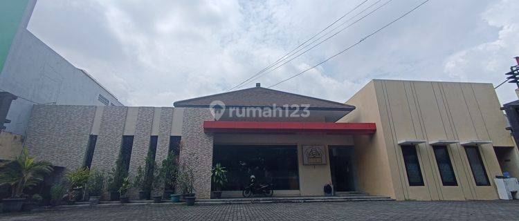 Tempat Usaha di Sompok Semarang
Cocok Untuk Restoran atau Kantor 1