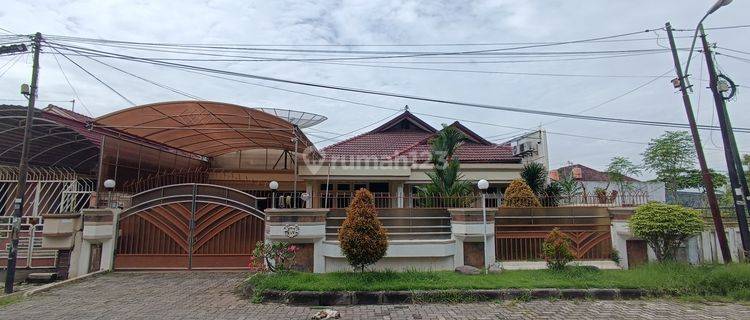 Dijual Rumah di Puri Anjasmoro Semarang, Semi Furnished
 1