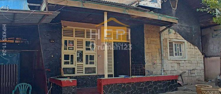 Rumah Tengah Kota Di Indraprasta, Semarang Tengah
 1