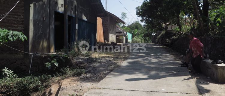 Dijual Rumah Hitung Tanah di Polosin Bawen 1