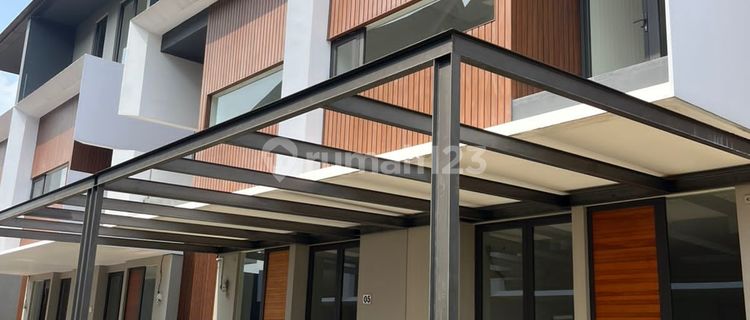 Privat Cluster Townhouse Mewah Lokasi Premium Belakang Akpol 1