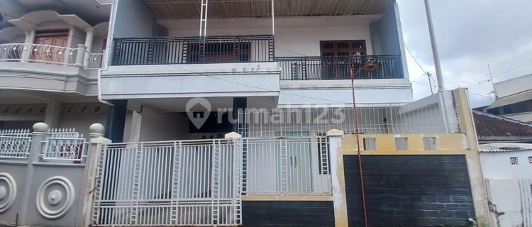 Rumah 2 Lantai Siap Huni Di Wonodri Semarang Selatan 1