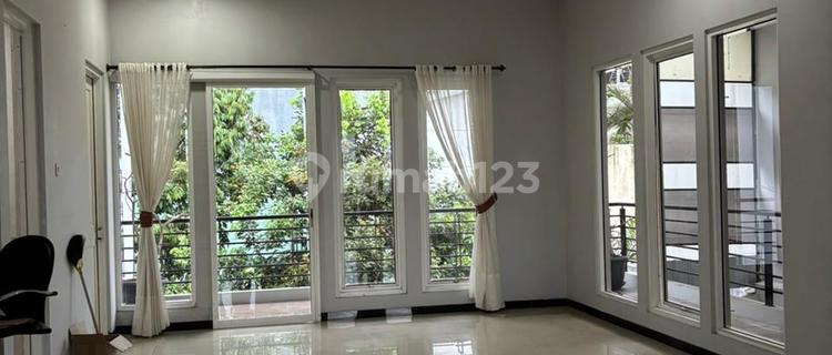 Disewakan Rumah Mewah Furnish di Bukit Sari Raya Semarang 1
