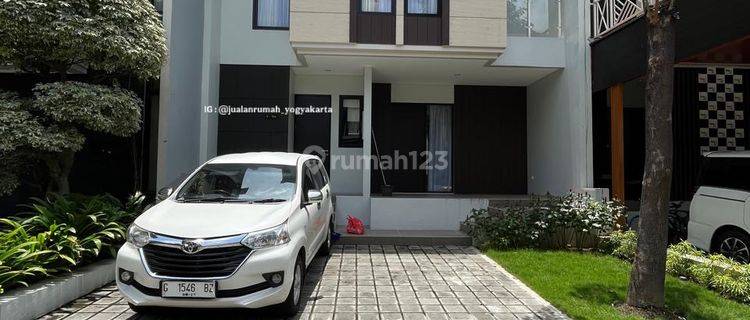 Rumah Mewah Full Furnished Dalam Ringroad Di Perum Elit Hyarta Ecovillage Maguwoharjo Sleman Dekat Hotel Sheraton Dan Transmart Maguwoharjo 1