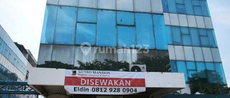 Shop House For Rent In Kedoya, West Jakarta 1