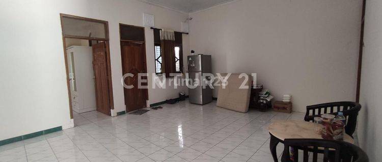 Rumah Luas Di Sewa Semi Furnished Pusat Kota Cirebon 1