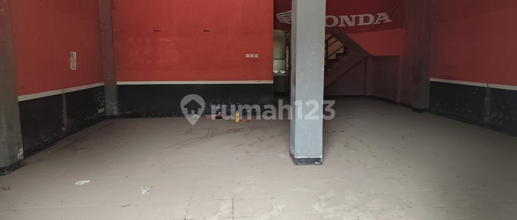 Two-Story Shop House on the Side of Karang Wareng Main Road 1