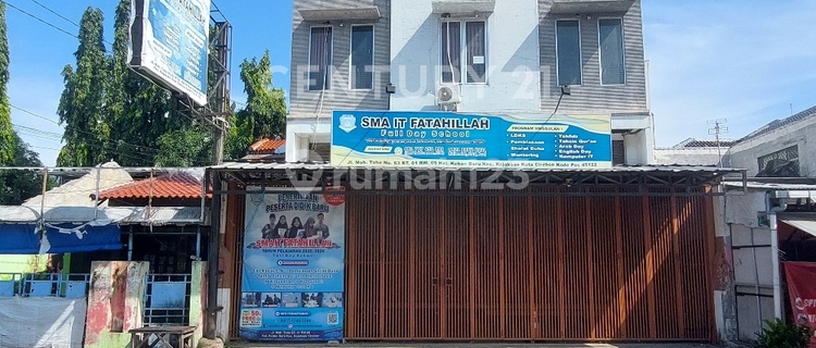 Nice ready-to-use shop house on Jl. Moh Toha, Cirebon 1