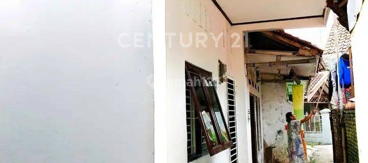 Rumah Murah Bangunan Baru Semi Furnished Dekat Grage City Mall 1