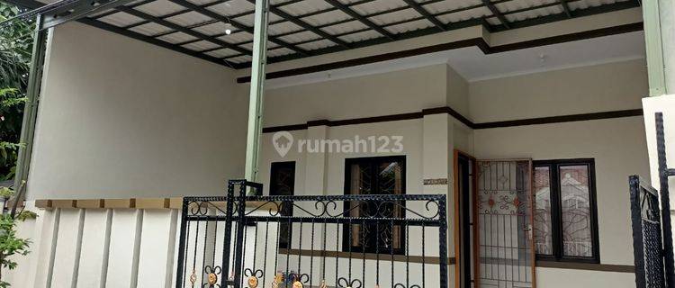 Disewakan Rumah Tinggal Dalam Cluster Taman Sari, Bersih Dan Rapi 1