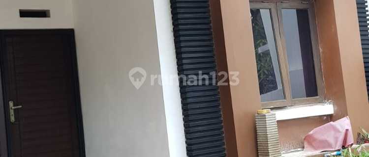 Dikontrakkan Rumah Bagus Siap Huni di Cluster Aralia Kota Harapan Indah Bekasi 1