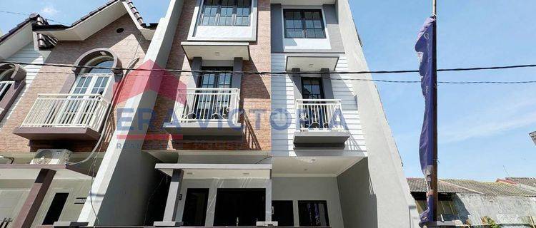 Dijual Rumah Baru 3 Lantai Lokasi Blimbing Malang 1