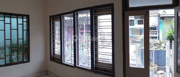 Rumah 2 Lantai SHM di Jalan Pattimura  1