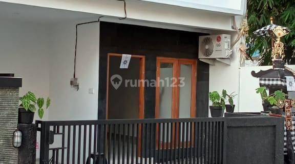 RUMAH ISTIMEWA SIDAKARYA 2 LANTAI DENPASAR 1