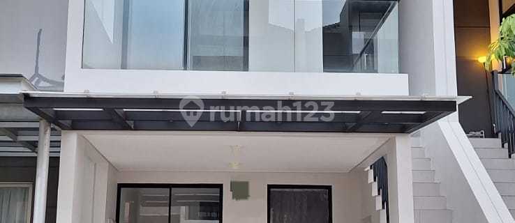Rumah Modern 3 Lantai Siap Huni di Golf Island Cluster Harmoni Penjaringan Jakarta Utara 1