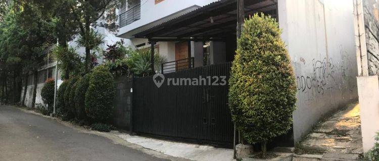 Rumah 2 Lantai Furnish di Karang Tineng Indah Sukajadi Bandung 1