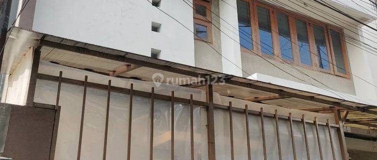 Rumah 3 Lantai di Tengah Kota Bandung Sayap Pasirkaliki 1