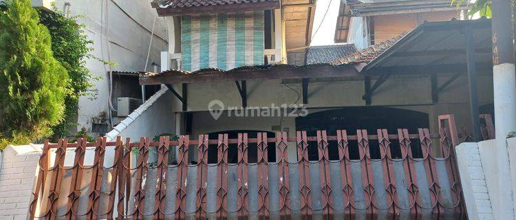 Rumah strategis cocok buat Kost dekat kampus, akses Tol dan Rumah Sakit  1