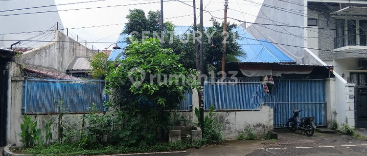 Land Calculation House in the Elite Kayu Putih Area 1