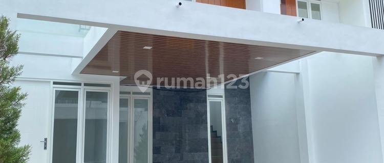 Dijual Rumah Modern 2 Lantai Baru Gress Dekat Unisma, Uin, Umm & Ub di Merjosari Kota Malang 1
