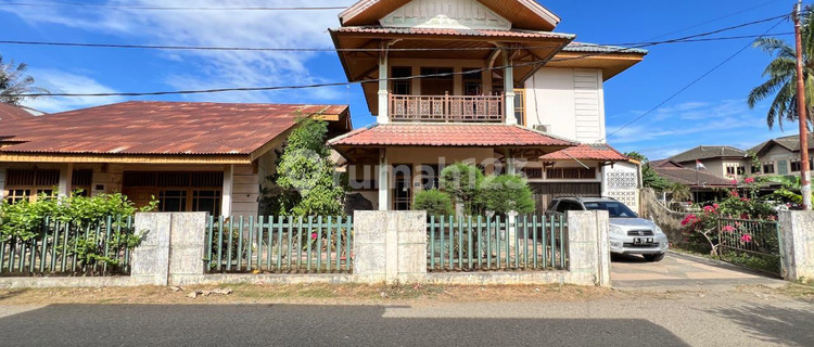 Rumah Bagus Semi Furnished Ulee Kareng, Banda Aceh 1