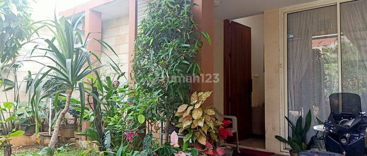 Rumah 2 Lantai SHM Bagus di Cirendeu  1