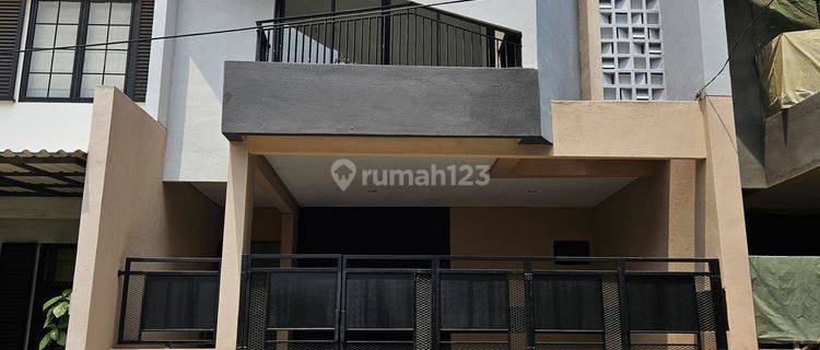 Rumah Brand New Gaya Scandinavian di Bintaro Jaya Sektor 9 1