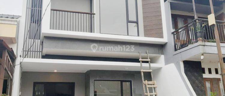 Rumah Brand New di Cluster Graha Raya Bintaro harga 1Man  1