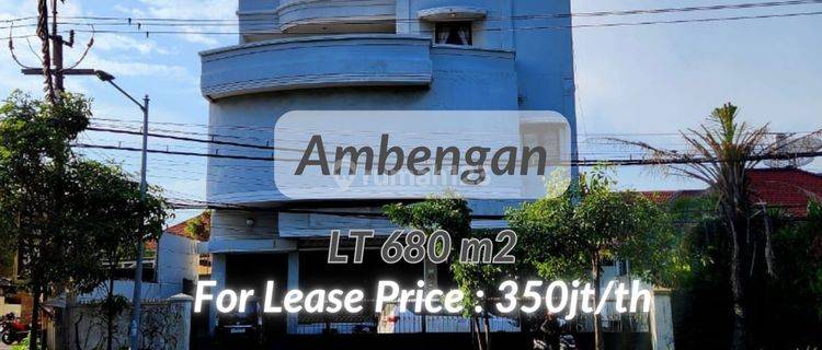 It's a cheap 4.5 floor building in Ambengan, central Surabaya 1