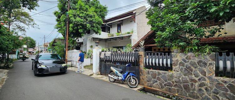  Rumah di Pertukangan Pesanggrahan Jakarta Selatan 1